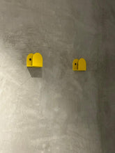 Lade das Bild in den Galerie-Viewer, Pendu Wandhaken - Gelb