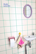Charger l&#39;image dans la galerie, Praia Toilet Paper Holder - Pink
