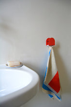 Load image into Gallery viewer, Pendu Wall Hook - Red
