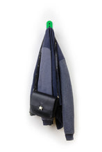 Lade das Bild in den Galerie-Viewer, green wall hook with blue jacket and purse
